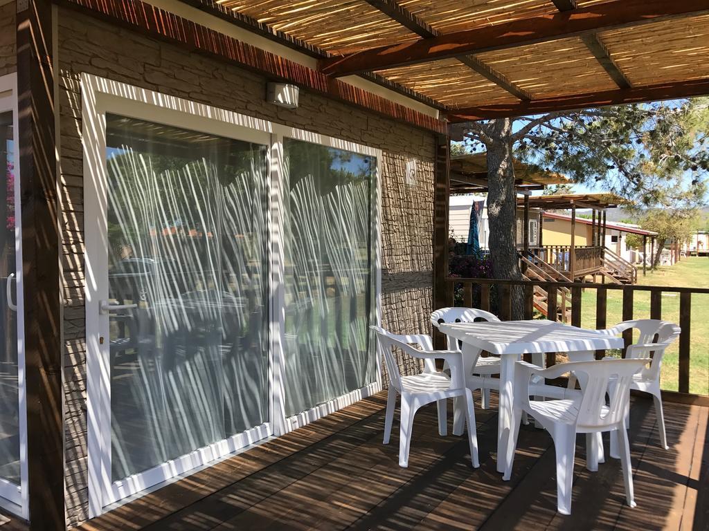 Camping Ermosa Позада Екстер'єр фото